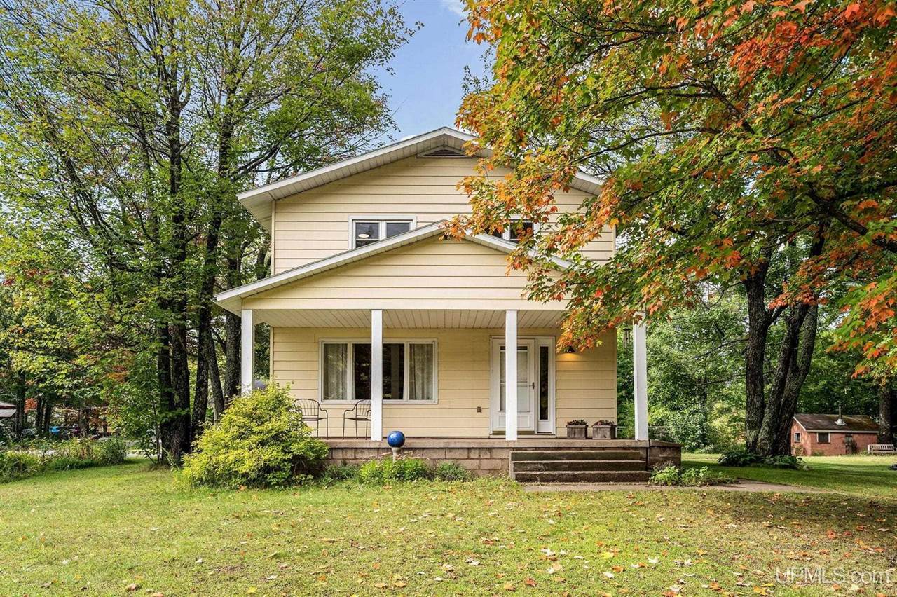 23 Horseshoe Lake Circle, Negaunee, MI 49866