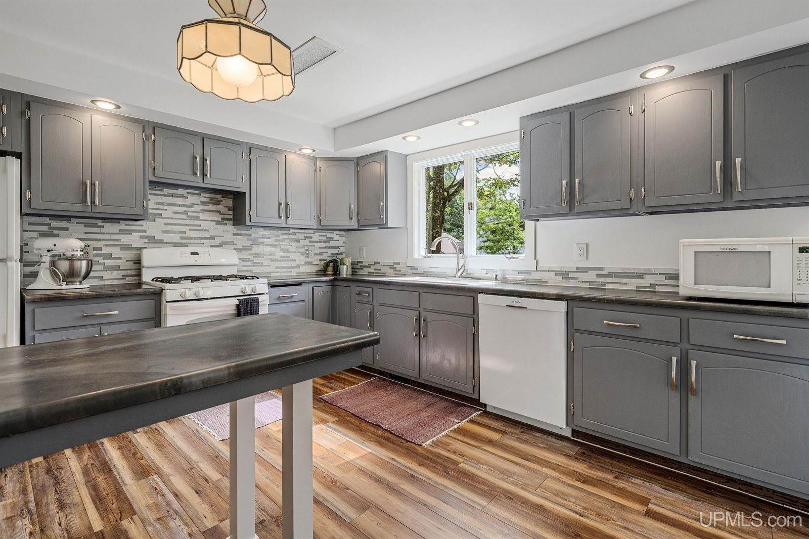 23 Horseshoe Lake Circle, Negaunee, MI 49866