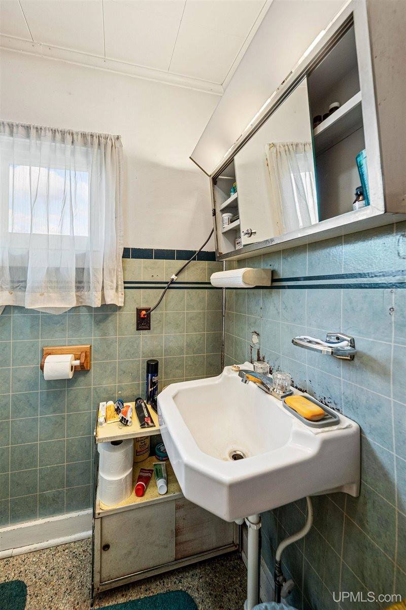 25360 US 41 Highway, Champion, MI 49814