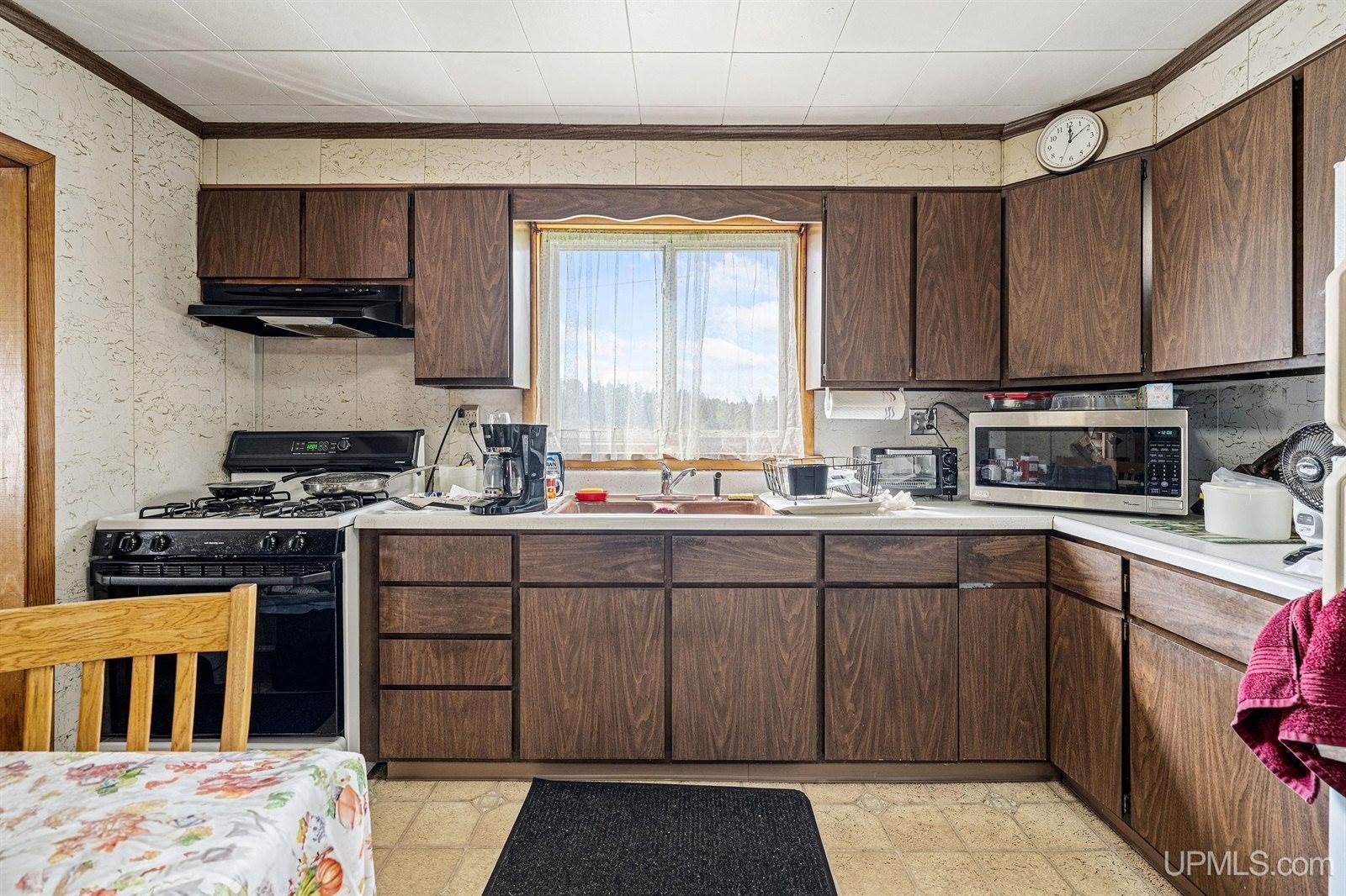 25360 US 41 Highway, Champion, MI 49814