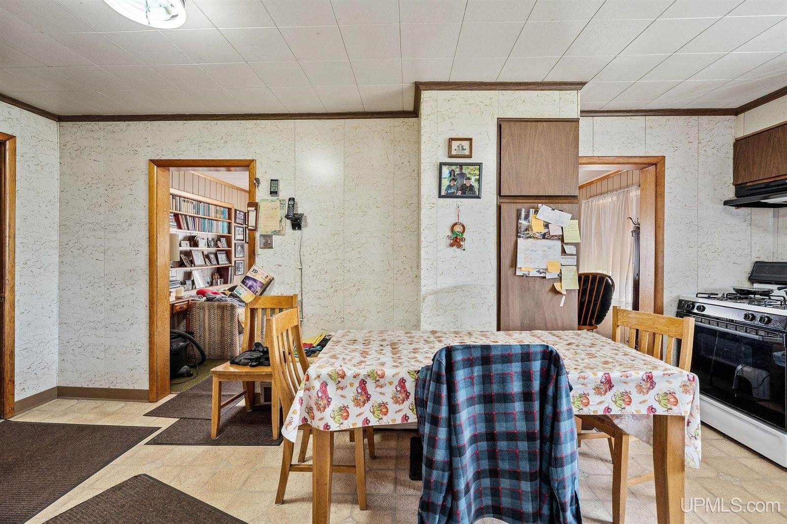 25360 US 41 Highway, Champion, MI 49814