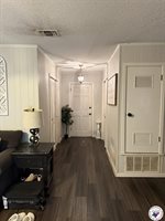 10 Holiday Ln, Texarkana, TX 75503