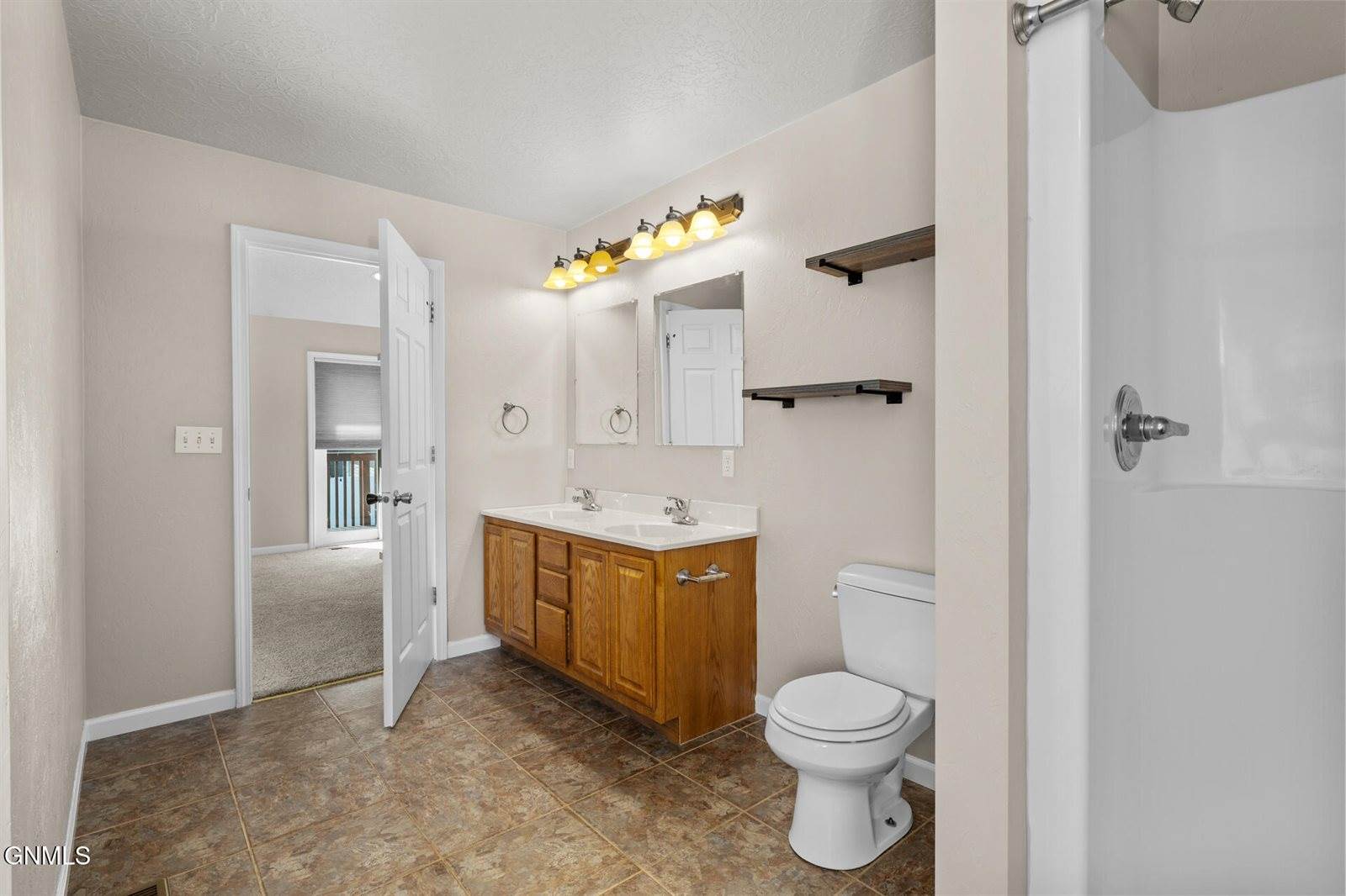 2514 15th Avenue West, Williston, ND 58801