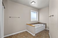 2514 15th Avenue West, Williston, ND 58801