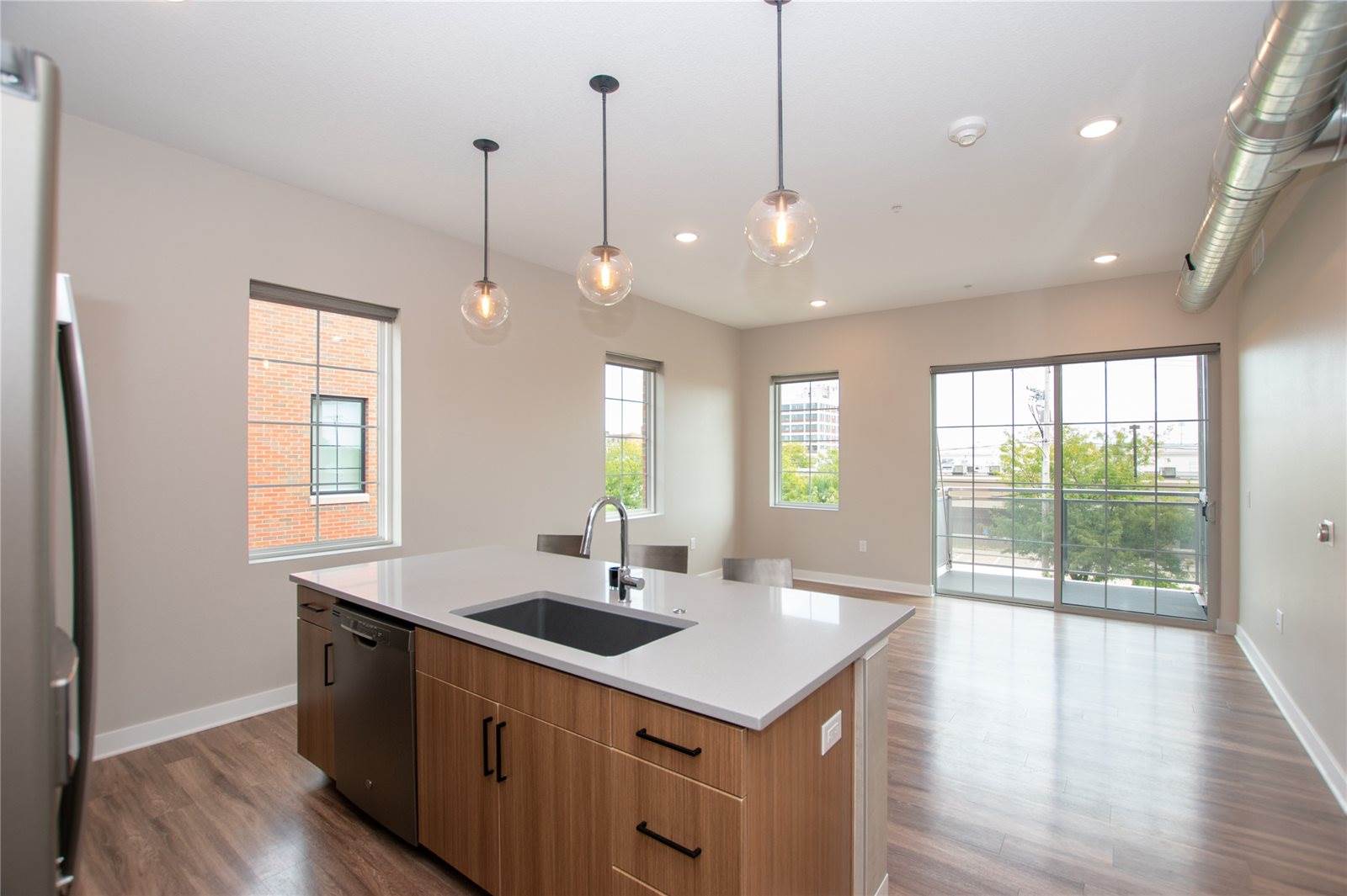 450 SW 7th Street, Des Moines, IA 50309