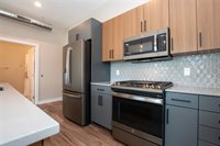 450 SW 7th Street, Des Moines, IA 50309