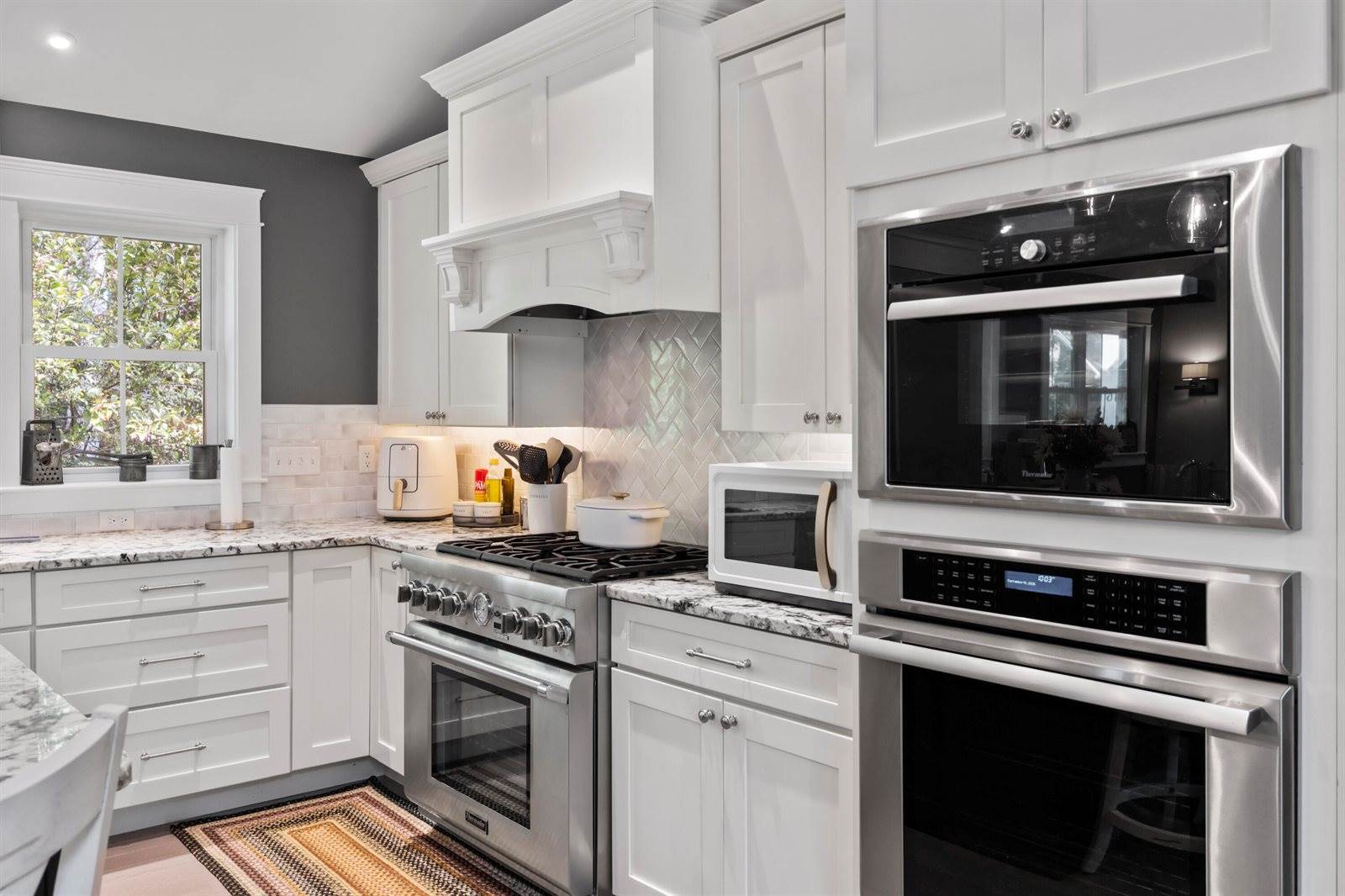 16 Meadowood Drive, Hallowell, ME 04347