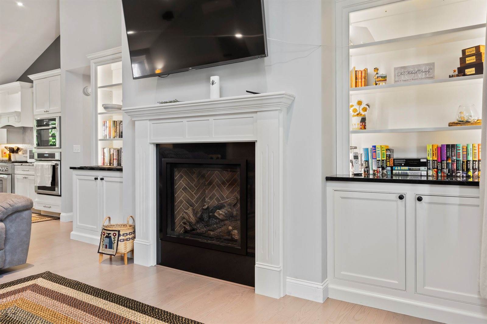 16 Meadowood Drive, Hallowell, ME 04347