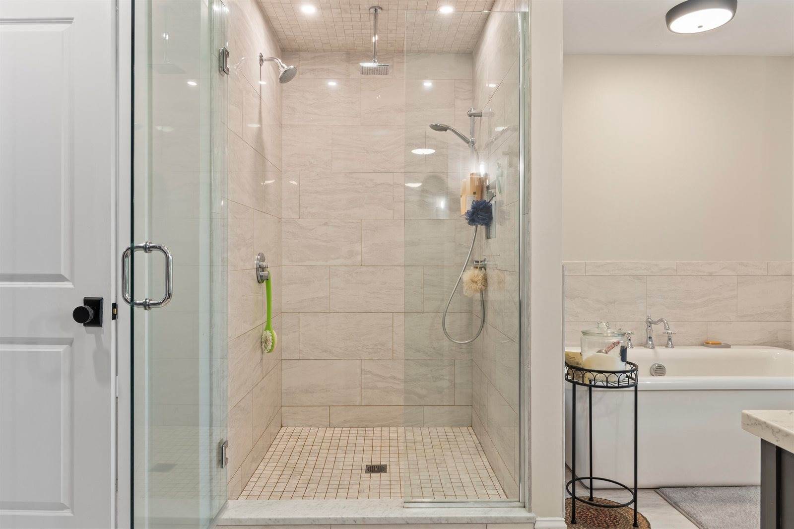 16 Meadowood Drive, Hallowell, ME 04347