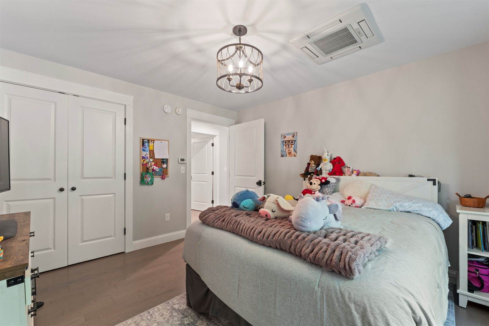 16 Meadowood Drive, Hallowell, ME 04347