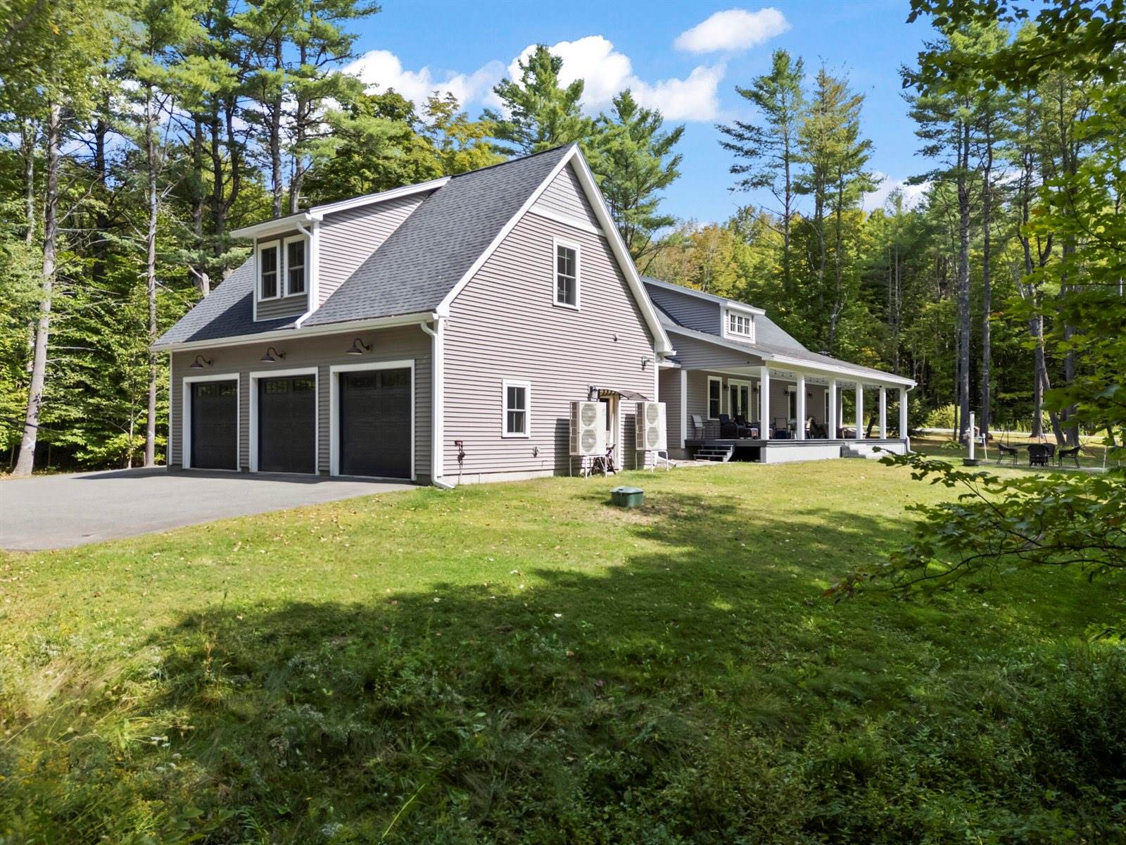 16 Meadowood Drive, Hallowell, ME 04347