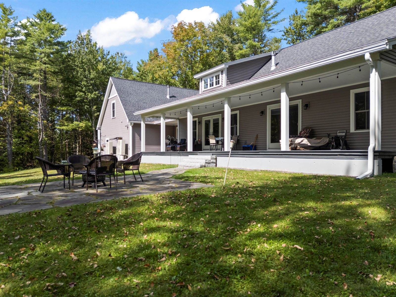 16 Meadowood Drive, Hallowell, ME 04347