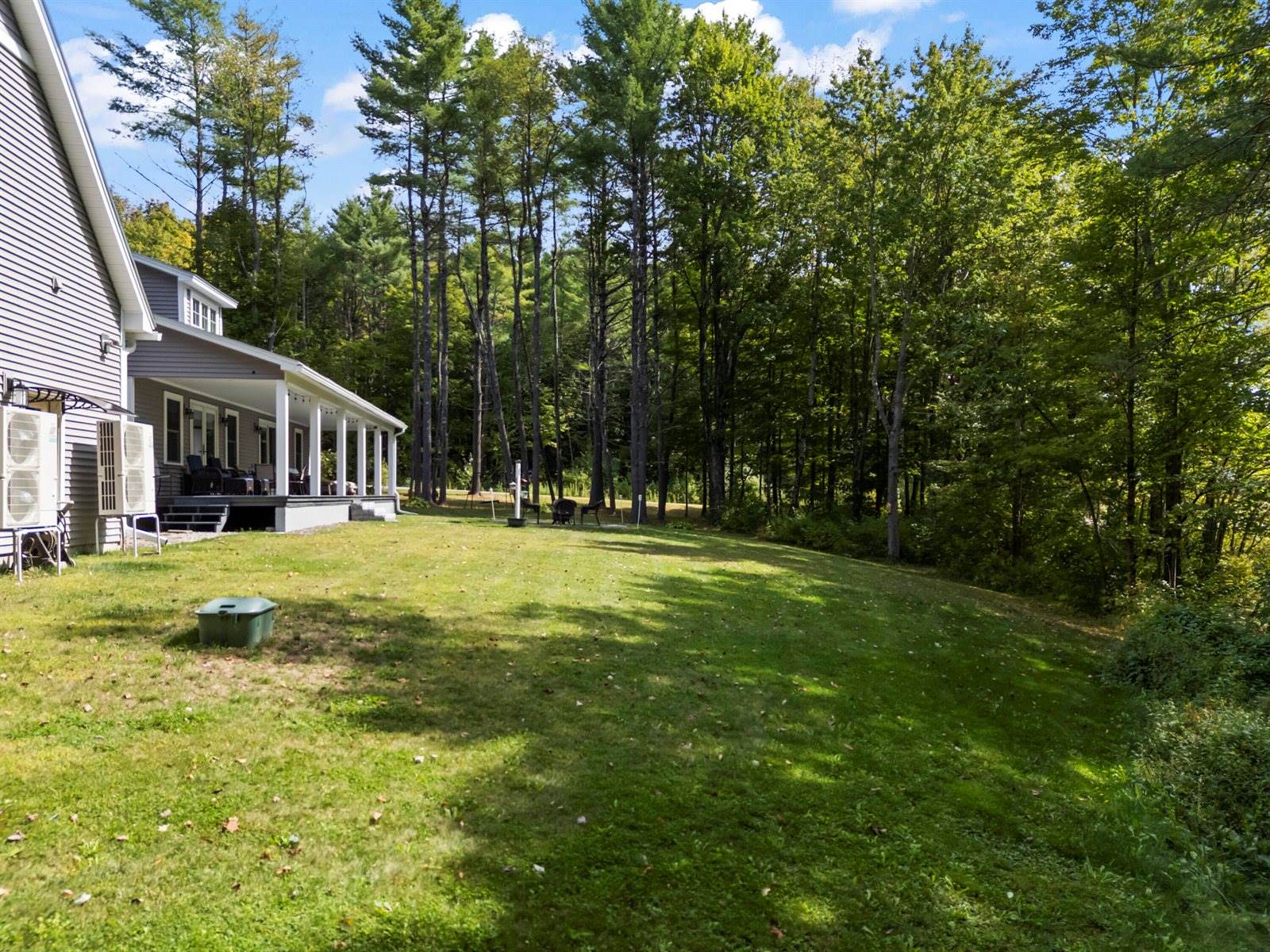 16 Meadowood Drive, Hallowell, ME 04347