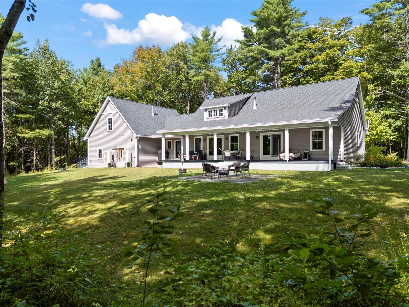 16 Meadowood Drive, Hallowell, ME 04347