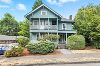 4215 SE 33RD Pl, Portland, OR 97202