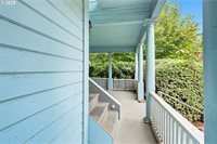 4215 SE 33RD Pl, Portland, OR 97202