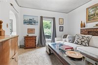 4215 SE 33RD Pl, Portland, OR 97202