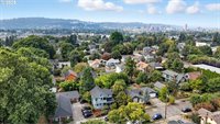 4215 SE 33RD Pl, Portland, OR 97202