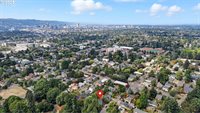 4215 SE 33RD Pl, Portland, OR 97202