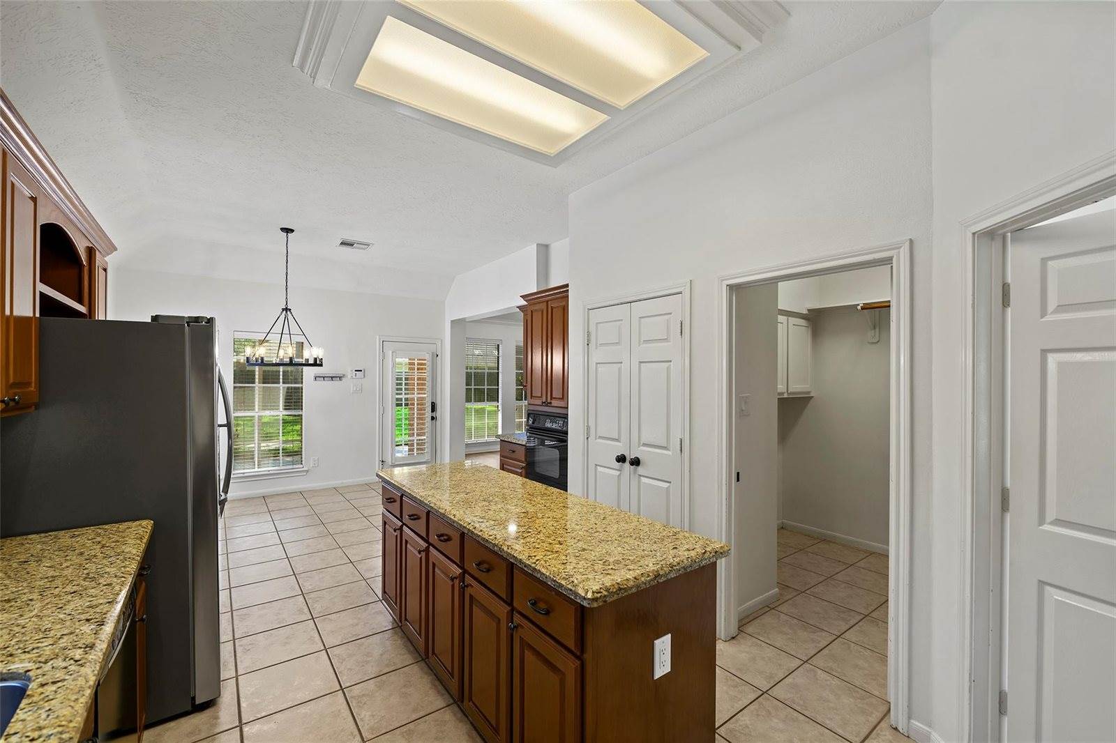 15106 Vista Heights Drive, Cypress, TX 77433