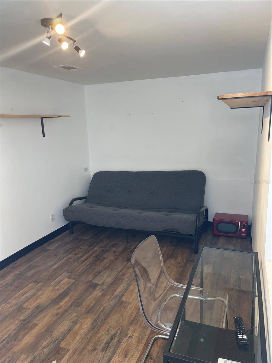 1212 South Highland Avenue, Clearwater, FL 33756