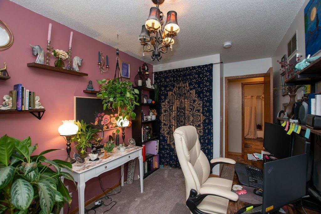 2455 SW 7th Street, Des Moines, IA 50315