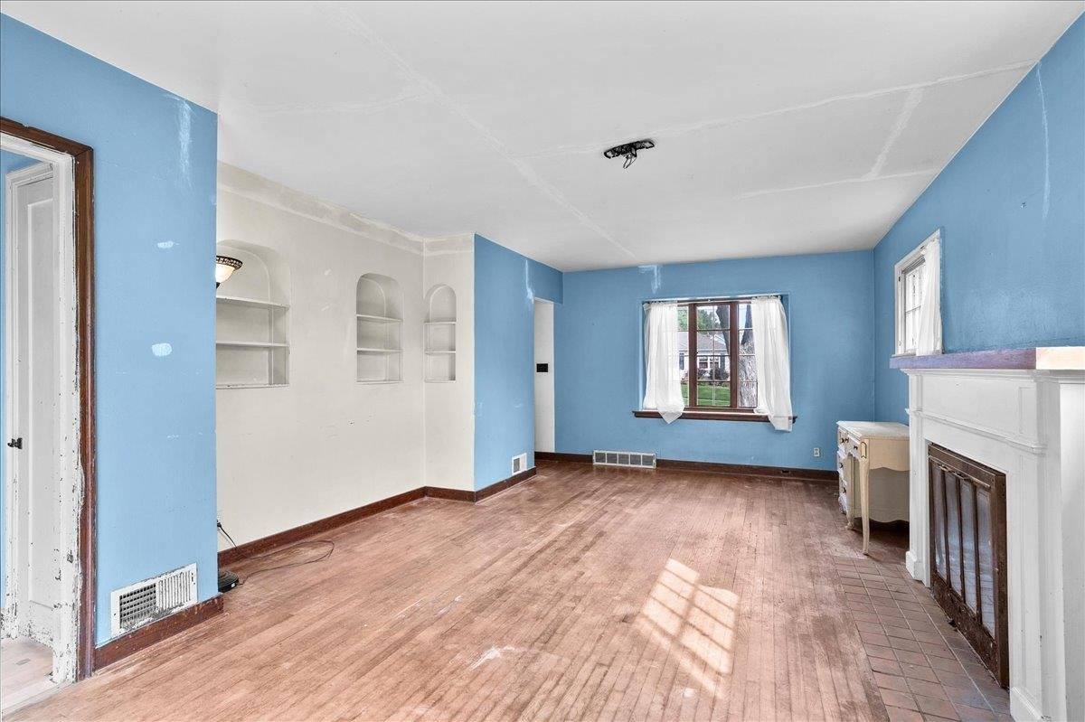 800 W 4th Street, Marshfield, WI 54449