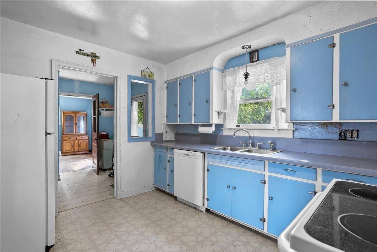 800 W 4th Street, Marshfield, WI 54449