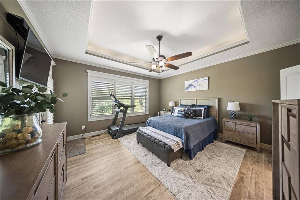 16805 Hauser Street, Overland Park, KS 66221