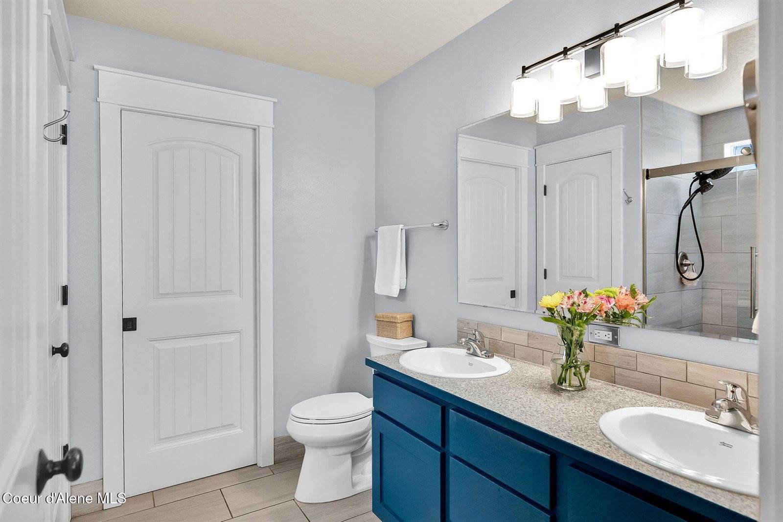 6615 West Soldier Creek Ave, Rathdrum, ID 83858