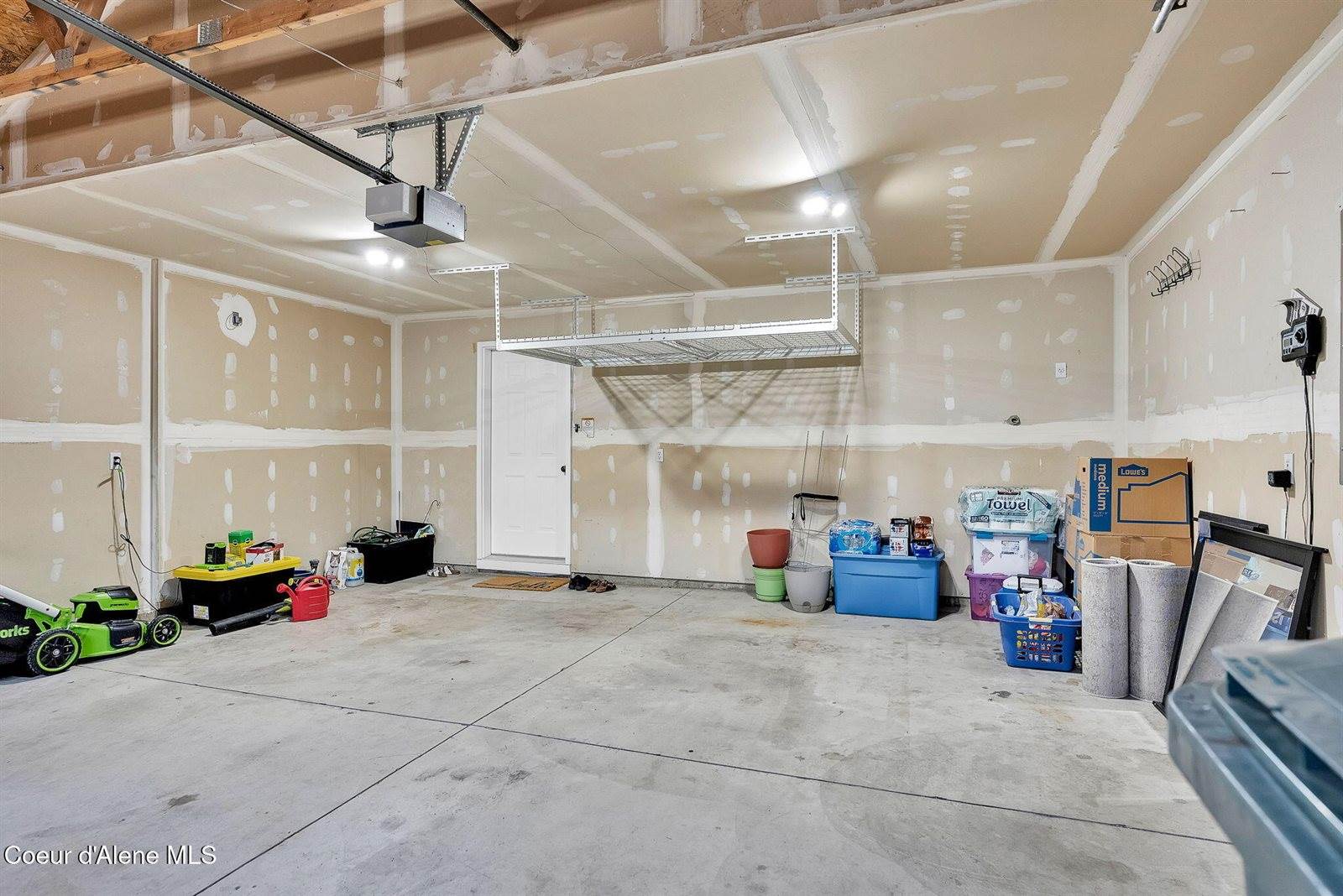 6615 West Soldier Creek Ave, Rathdrum, ID 83858