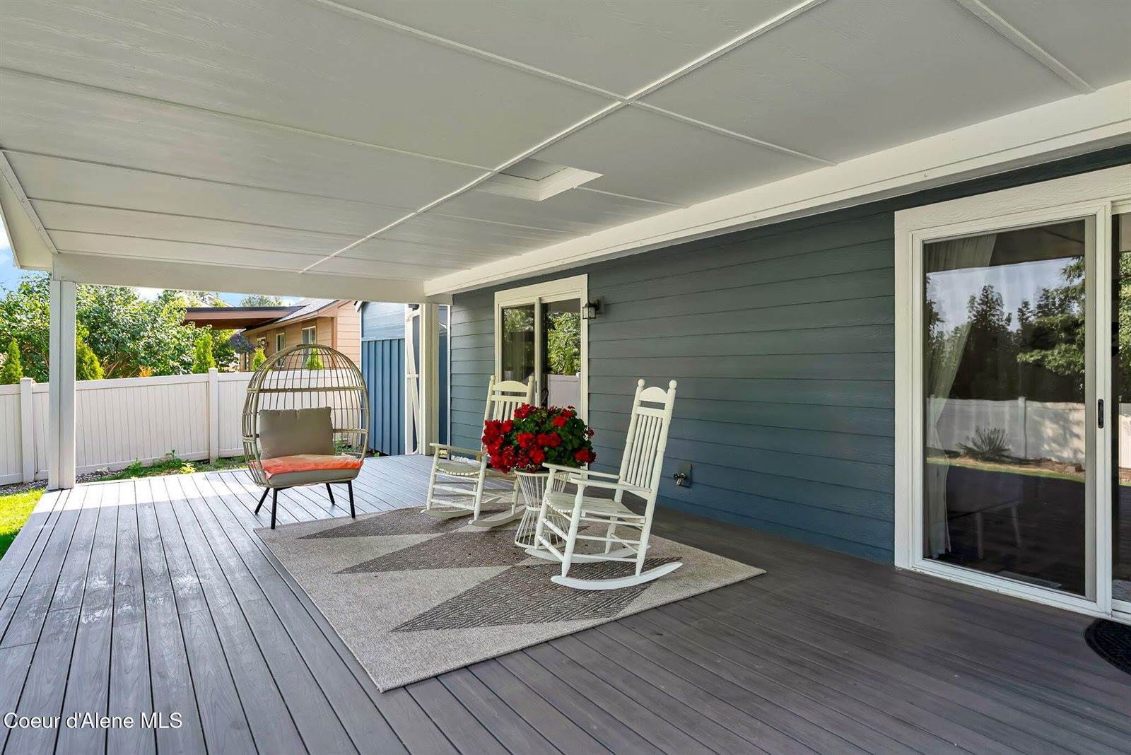 6615 West Soldier Creek Ave, Rathdrum, ID 83858