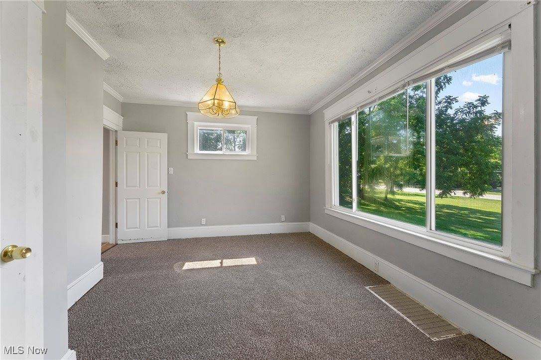 21 East Liberty Street, Mineral Ridge, OH 44440