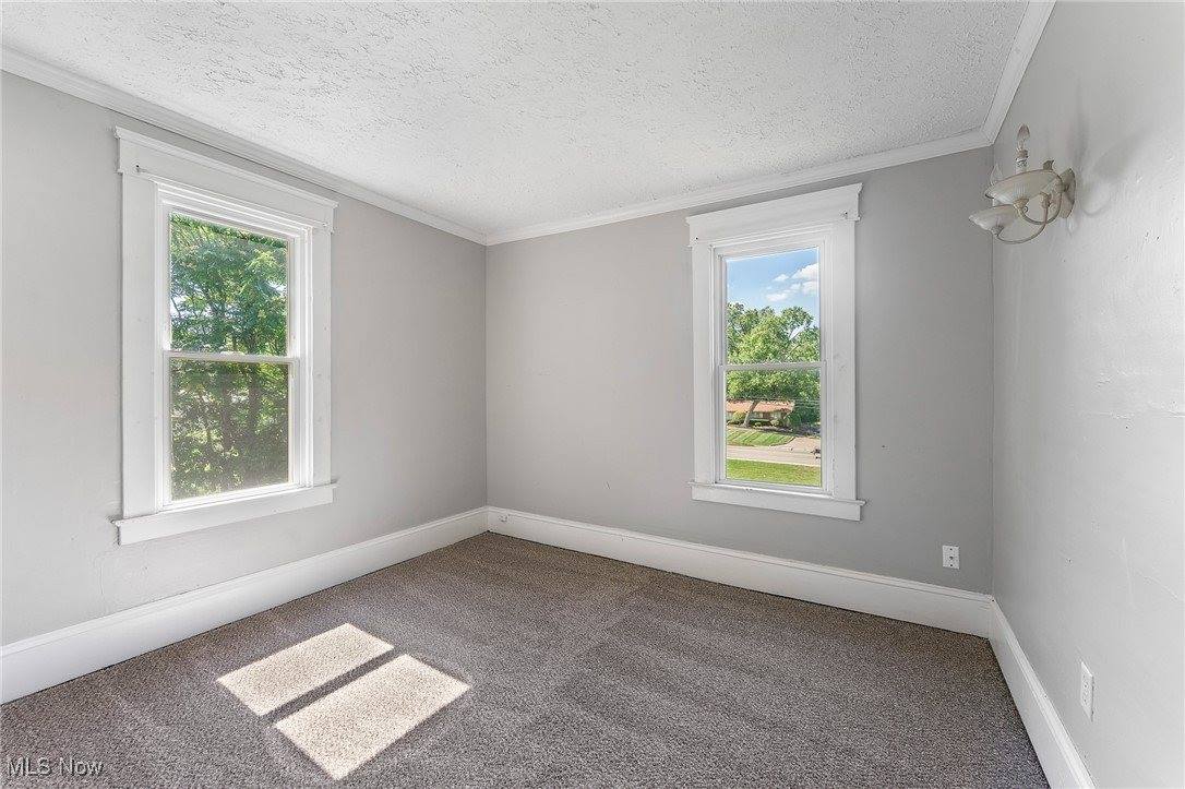 21 East Liberty Street, Mineral Ridge, OH 44440