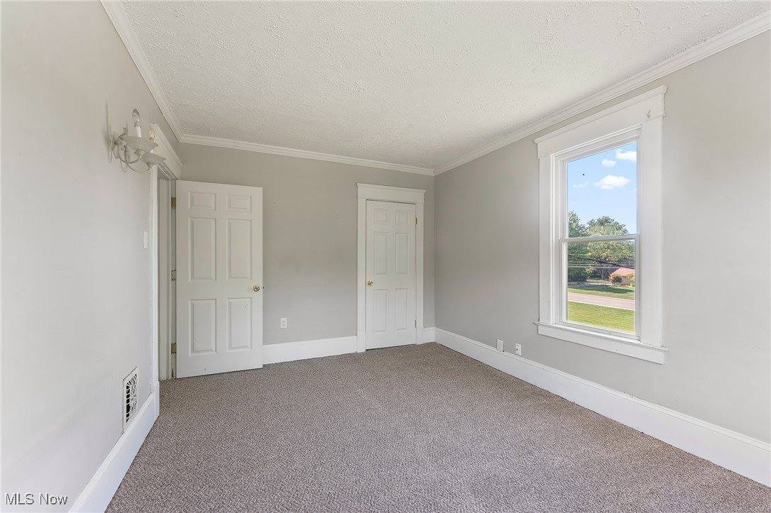 21 East Liberty Street, Mineral Ridge, OH 44440