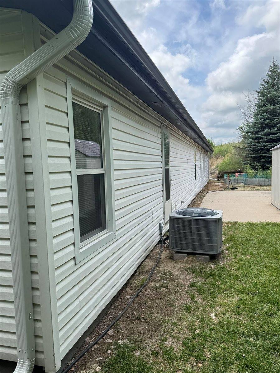 20292 East Fort Mcpherson Road, Maxwell, NE 69151