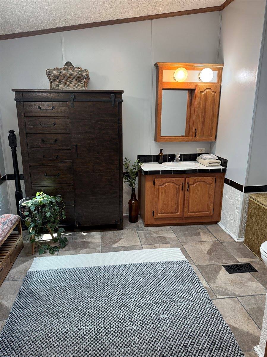 20292 East Fort Mcpherson Road, Maxwell, NE 69151