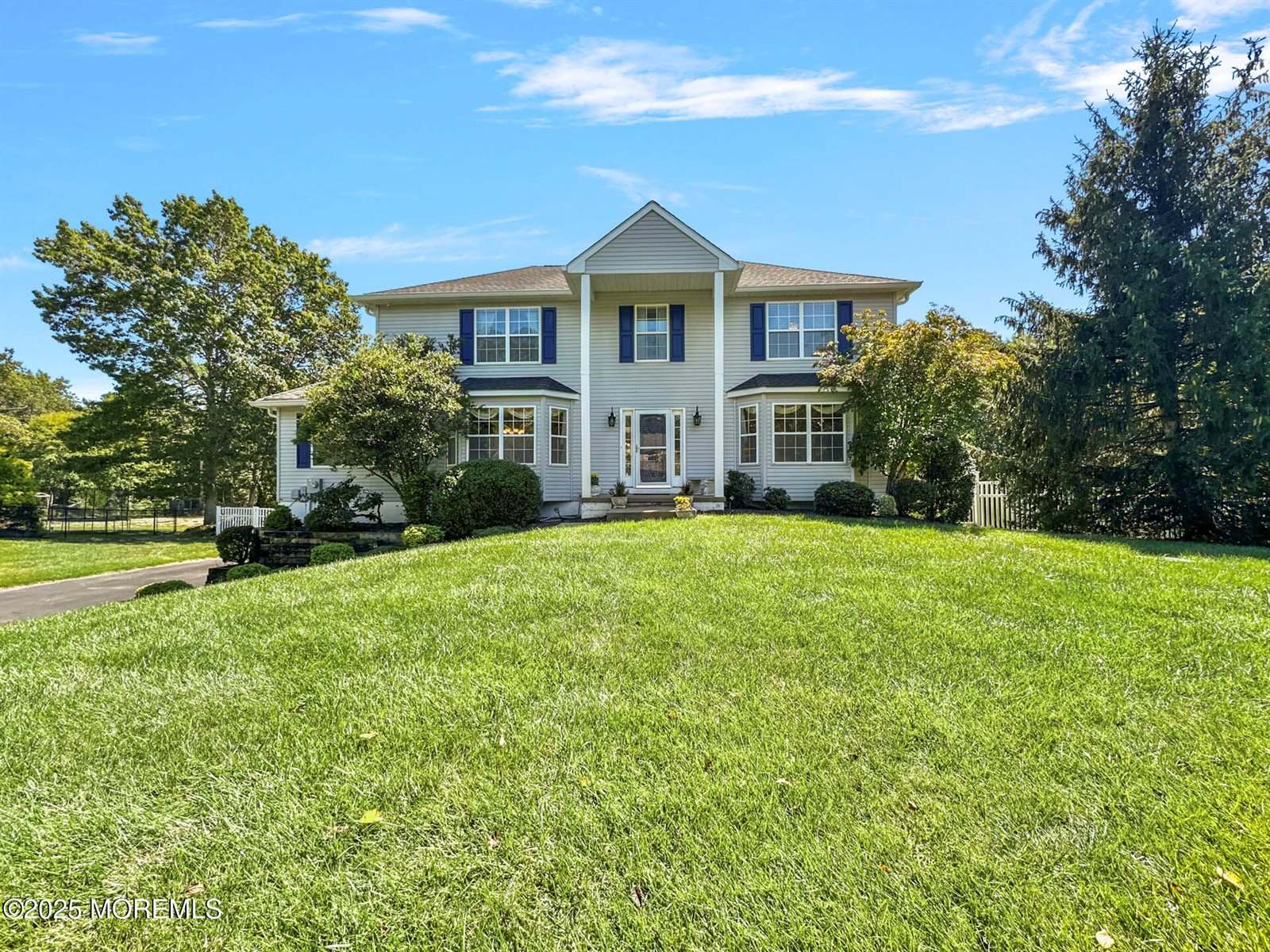 5 Twin Oaks Court, Jackson, NJ 08527