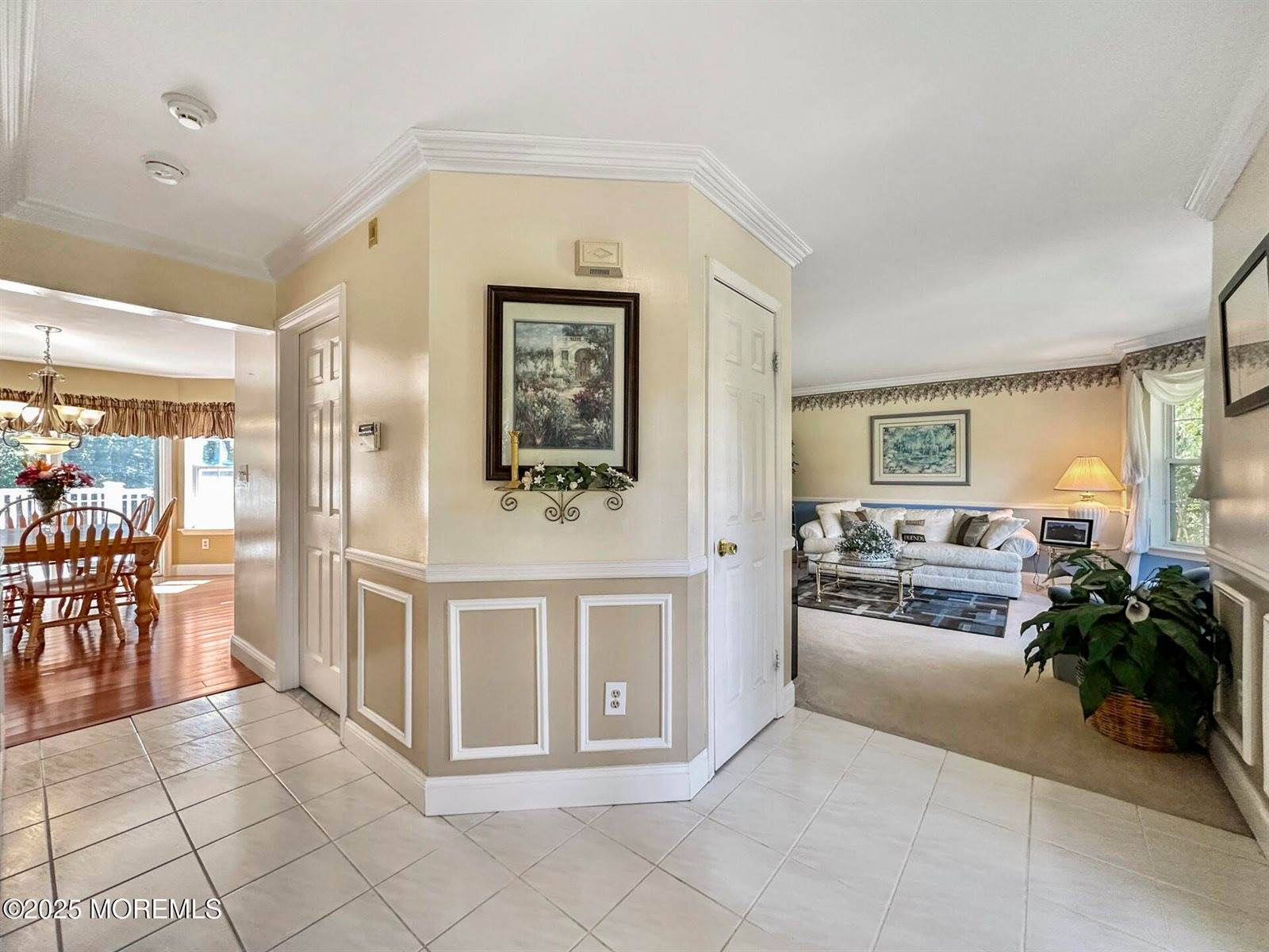 5 Twin Oaks Court, Jackson, NJ 08527