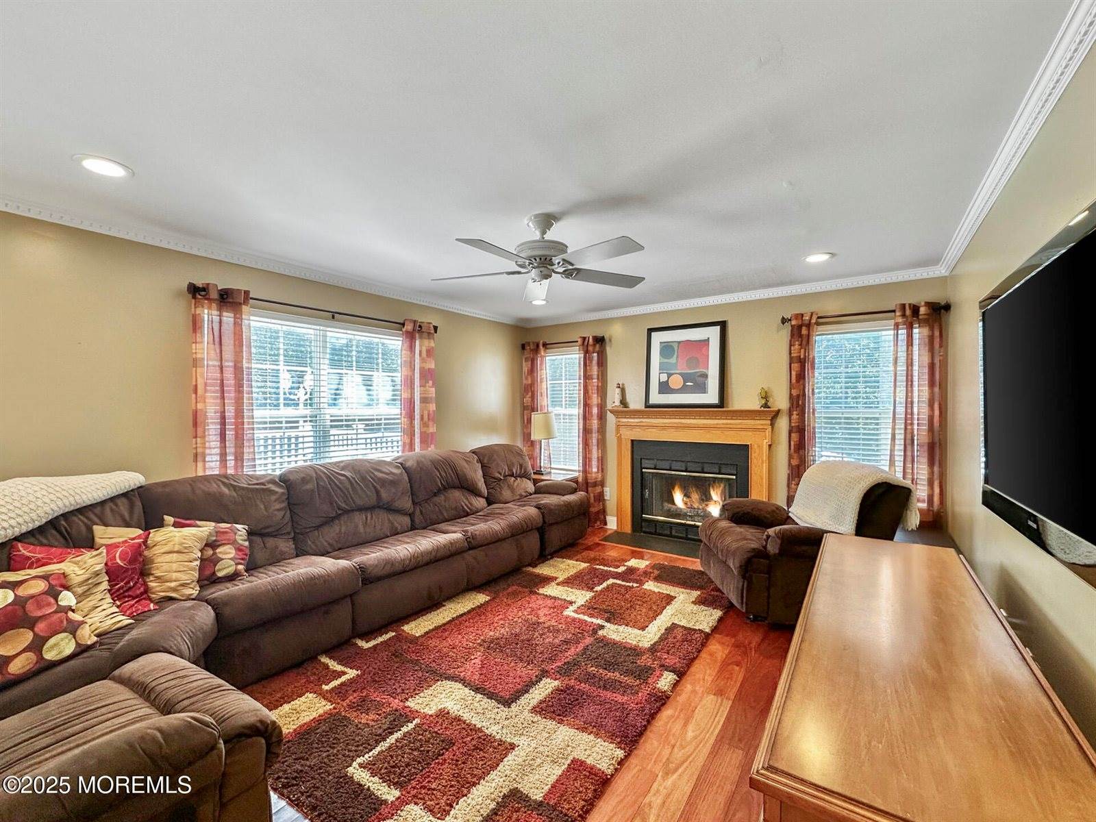 5 Twin Oaks Court, Jackson, NJ 08527