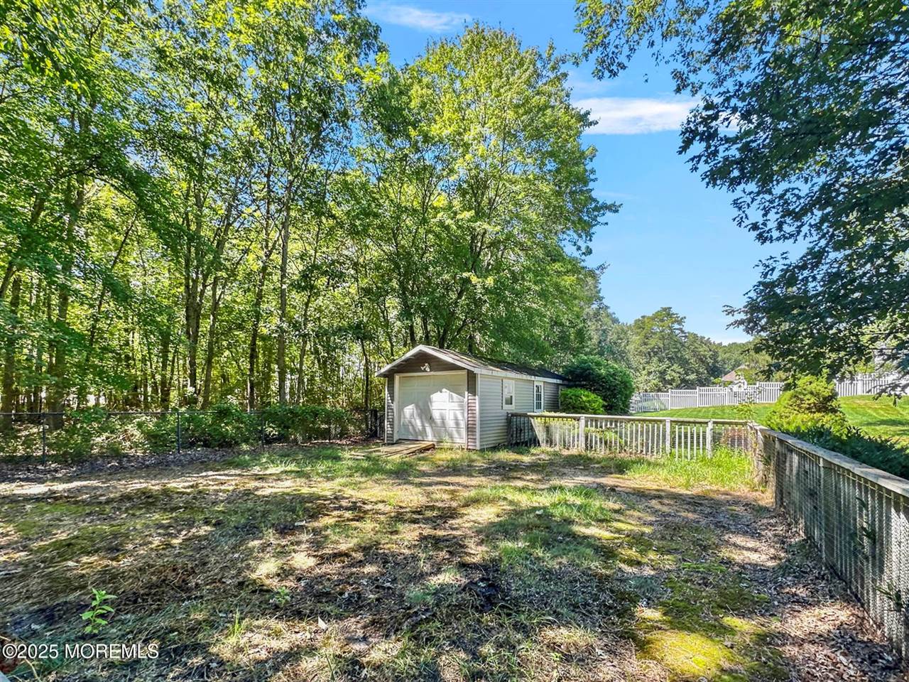 5 Twin Oaks Court, Jackson, NJ 08527