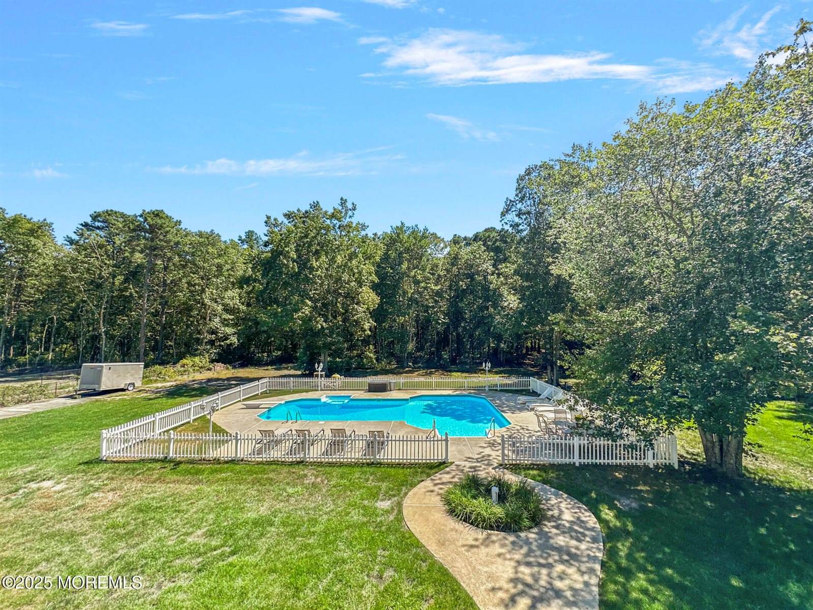 5 Twin Oaks Court, Jackson, NJ 08527