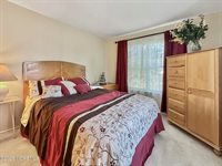 5 Twin Oaks Court, Jackson, NJ 08527