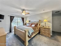 5 Twin Oaks Court, Jackson, NJ 08527