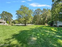 5 Twin Oaks Court, Jackson, NJ 08527