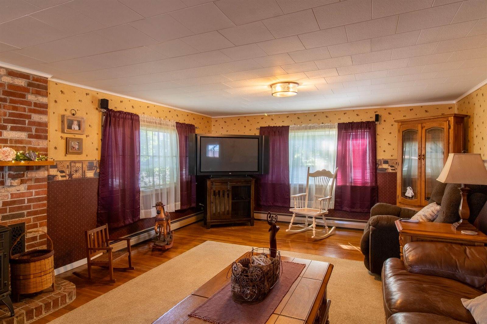 49 North Street, Newport, ME 04953