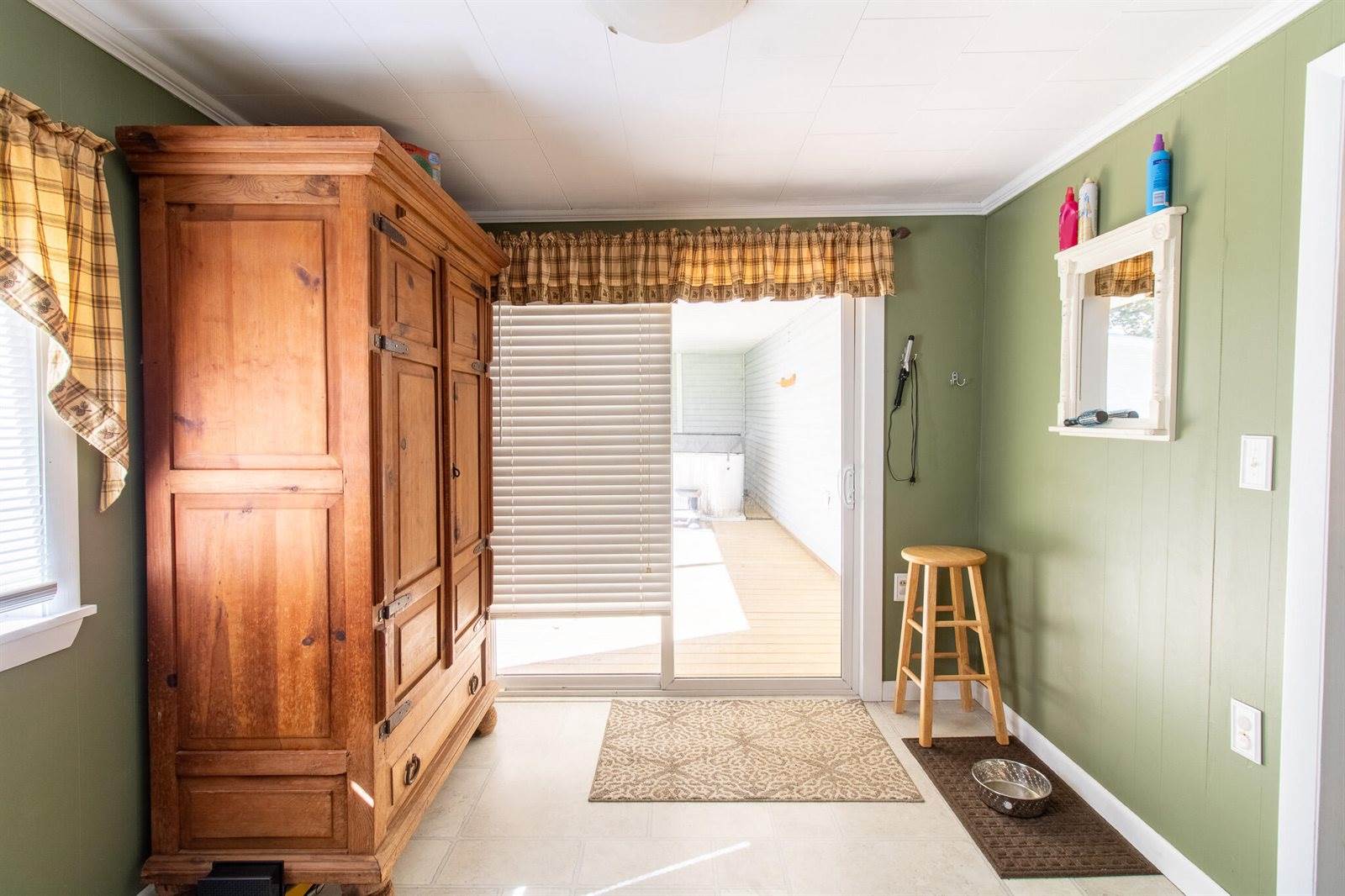 49 North Street, Newport, ME 04953