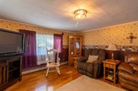 49 North Street, Newport, ME 04953