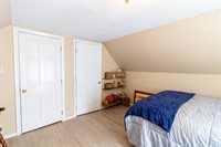 49 North Street, Newport, ME 04953