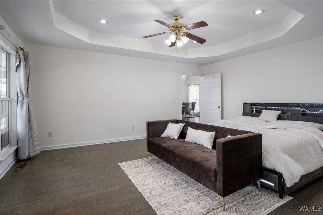 17020 Stonecliff Drive, Northport, AL 35475